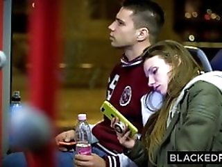 Видео: Две похотливые соски насладились компанией черного любовника